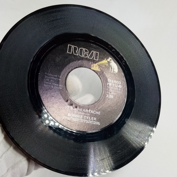 Bonnie Tyler It's About Time/It's A Heartache 45 RPM Vinyl Record - Picture 7 of 10